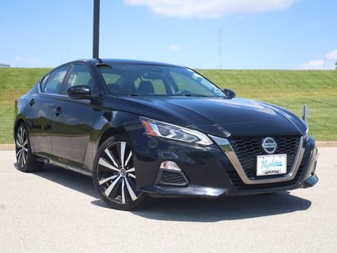 Certified 2021 Nissan Altima 2.5 SR FWD image 2
