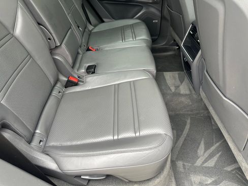 Used 2021 Porsche Cayenne image 22