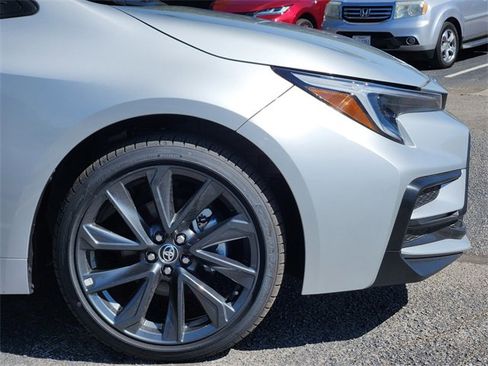 Certified 2025 Toyota Corolla SE image 5