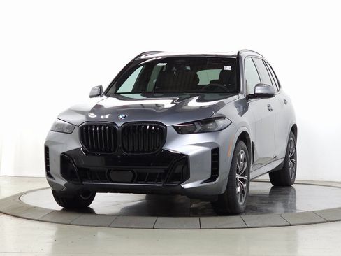 Used 2026 BMW X5 xDrive40i w/ M Sport Package AWD/4WD image 3