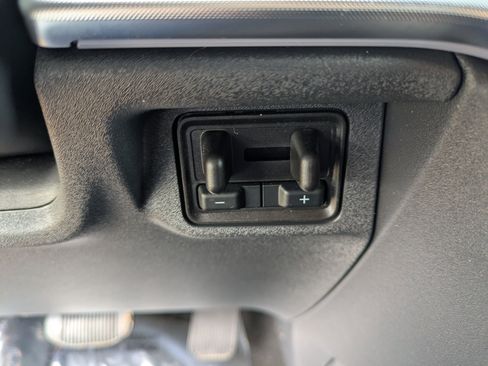 Certified 2025 Ford Expedition Tremor image 21