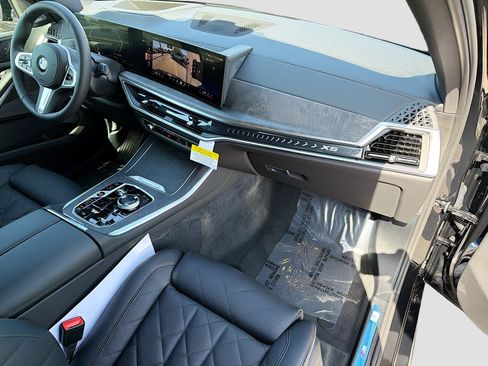 New 2026 BMW X5 xDrive40i w/ Executive Package image 14