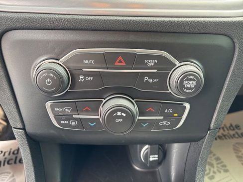 Certified 2023 Dodge Charger SXT RWD image 33