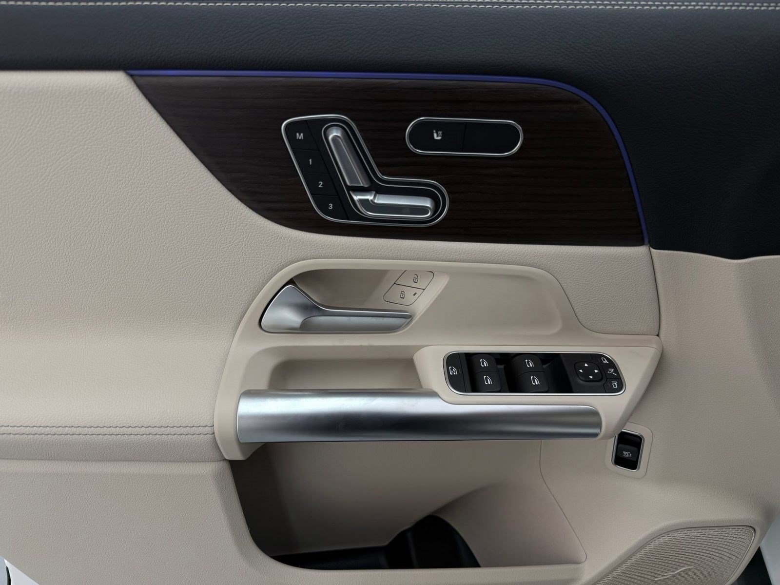 New 2026 Mercedes-Benz GLA 250 image 11