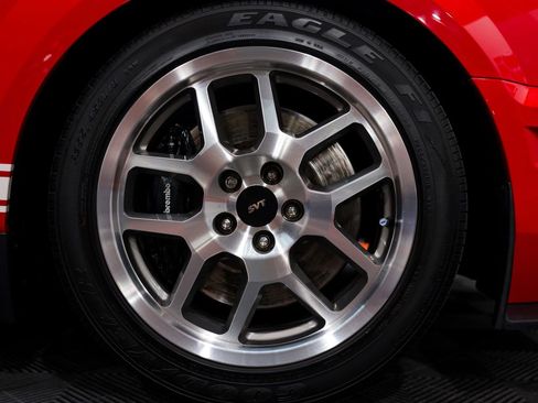 Used 2009 Ford Mustang Shelby GT500 RWD image 17
