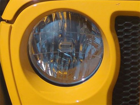 Used 2018 Jeep Wrangler Unlimited Sport S image 10