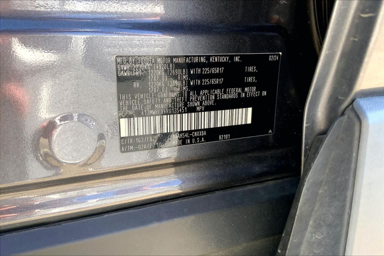 Used 2024 Toyota RAV4 LE AWD/4WD image 33