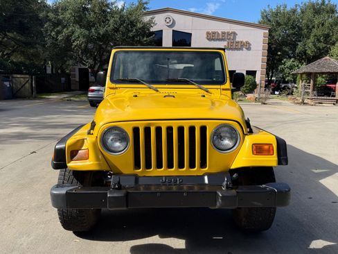 Used 2004 Jeep Wrangler Unlimited image 2