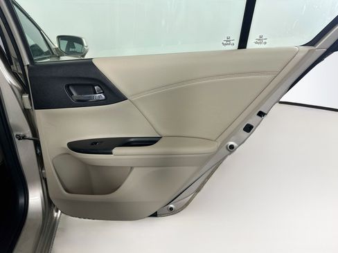 Used 2014 Honda Accord EX-L image 29