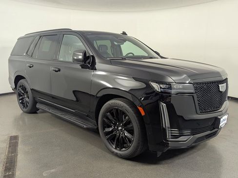 Used 2021 Cadillac Escalade Sport image 2