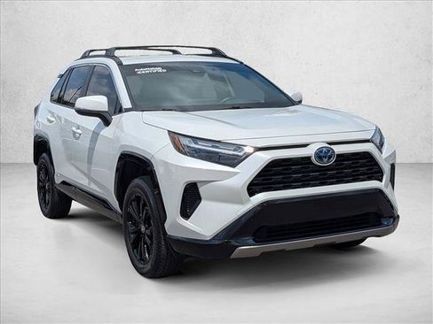 Used 2022 Toyota RAV4 SE AWD/4WD image 3