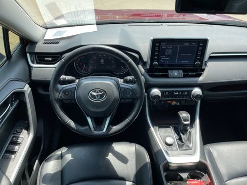 Used 2019 Toyota RAV4 Limited AWD/4WD image 16