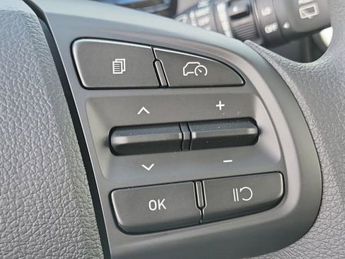 New 2026 Hyundai Venue SE image 9