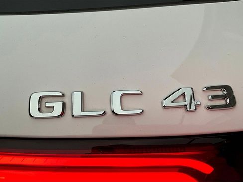 Certified 2025 Mercedes-Benz GLC 43 AMG 4MATIC image 33