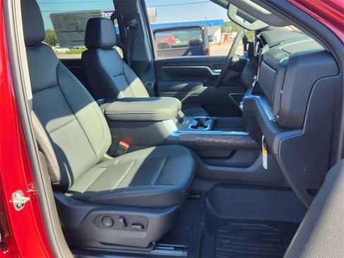 New 2025 GMC Sierra 2500 SLT image 11