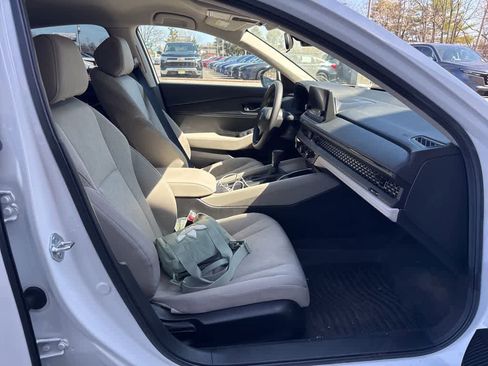 Used 2025 Honda Accord LX image 14