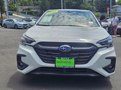 Used 2025 Subaru Legacy Premium AWD/4WD image 2