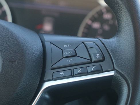 Used 2024 Nissan Sentra SV FWD image 18