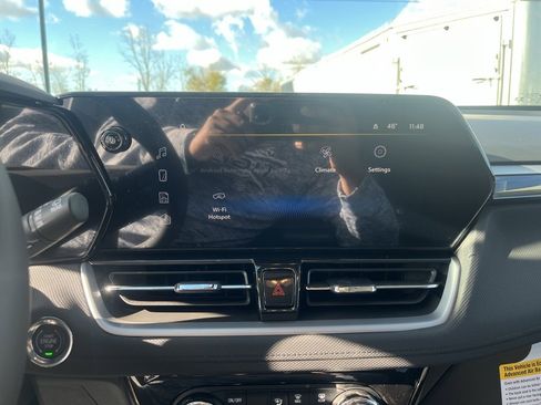 New 2026 Chevrolet TrailBlazer LT w/ Convenience Package image 16