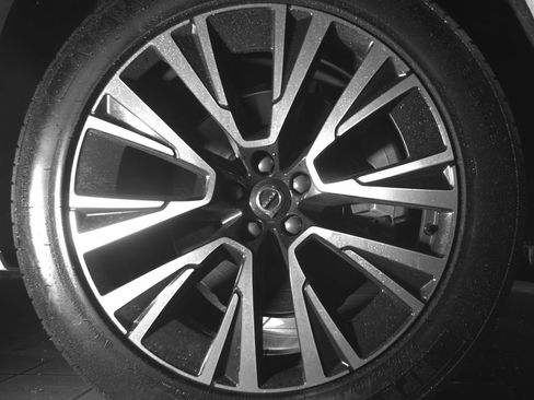Certified 2023 Volvo XC90 T8 Plus AWD/4WD image 24