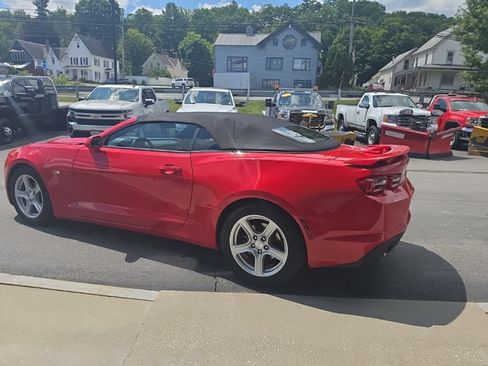 Used 2019 Chevrolet Camaro LT RWD image 6