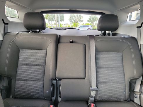 Used 2023 GMC Terrain SLE w/ Driver Convenience Package FWD image 14