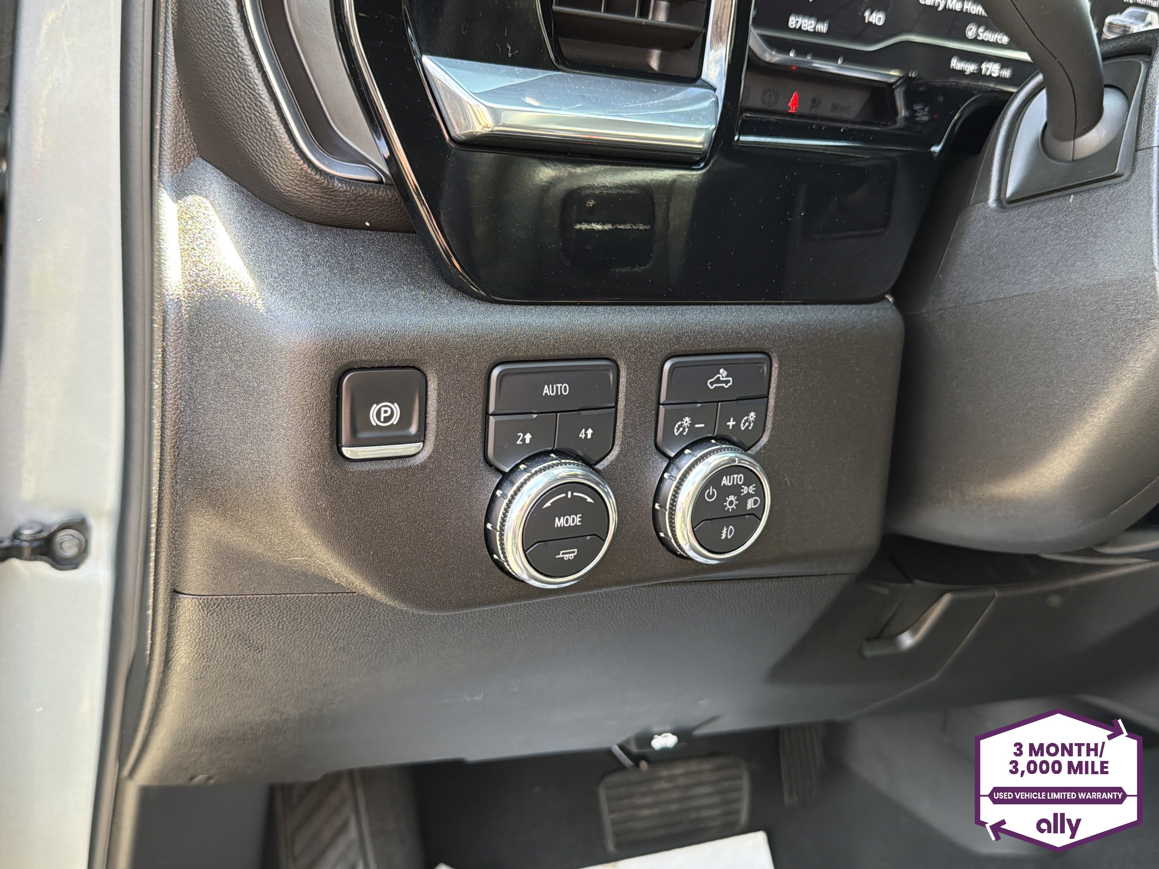 Used 2025 GMC Sierra 1500 Elevation w/ LPO, Elevation Black Package AWD/4WD image 16