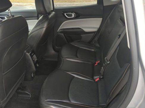 Used 2022 Jeep Compass Limited image 13
