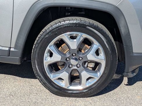 Used 2018 Jeep Compass Limited w/ Navigation Group AWD/4WD image 12