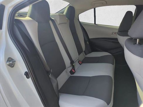 Used 2025 Toyota Corolla LE image 22