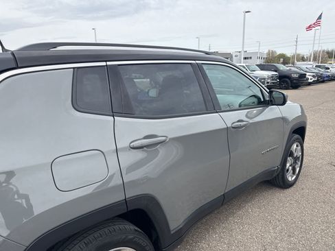 Used 2019 Jeep Compass Limited AWD/4WD image 7