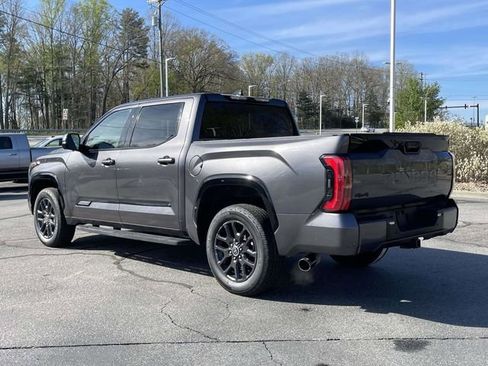 Used 2023 Toyota Tundra Platinum image 3