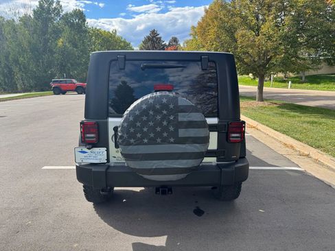 Used 2010 Jeep Wrangler Unlimited Sport image 3