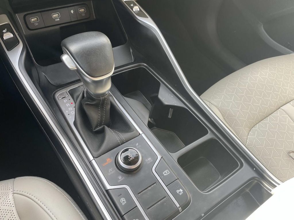 Used 2023 Kia Sorento S w/ Panoramic Sunroof Package AWD/4WD image 26