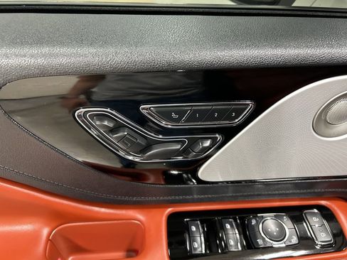 Used 2025 Lincoln Aviator Reserve w/ Equipment Group 201A image 14