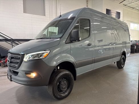 New 2026 Mercedes-Benz Sprinter 2500 image 2