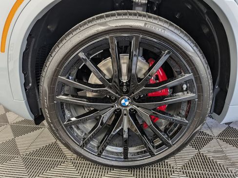 New 2026 BMW X5 xDrive40i w/ M Sport Package AWD/4WD image 10