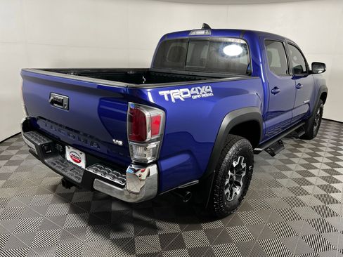 Certified 2023 Toyota Tacoma TRD Off-Road AWD/4WD image 5