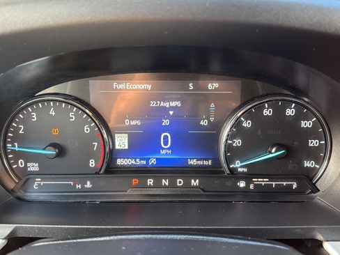 Used 2021 Ford Explorer XLT w/ Equipment Group 202A AWD/4WD image 21