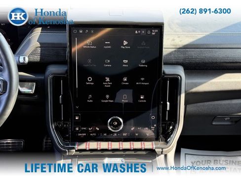 Used 2025 GMC Yukon AT4 Ultimate w/ LPO, Floor Liner Package image 15