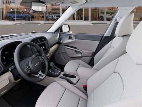 New 2025 Kia Soul LX image 18
