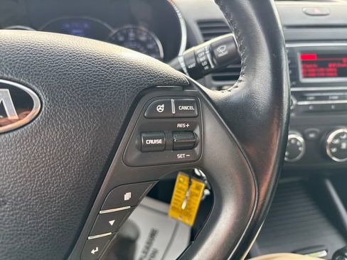 Used 2015 Kia Forte EX image 17