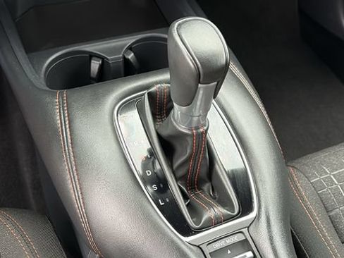 Used 2025 Honda HR-V Sport image 19