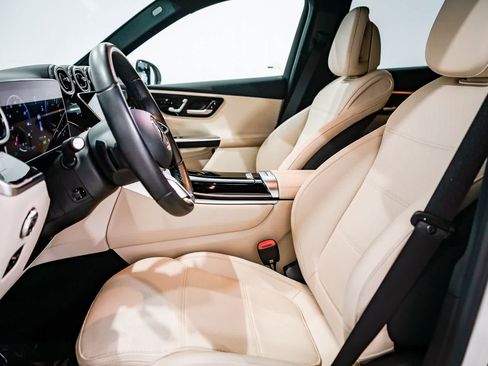 Certified 2025 Mercedes-Benz GLC 350e 4MATIC image 16