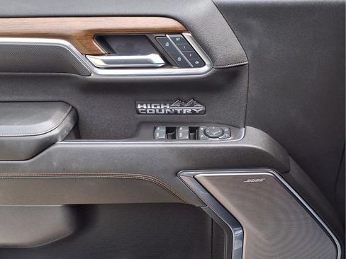 Used 2024 Chevrolet Silverado 1500 High Country w/ High Country Premium Package AWD/4WD image 24