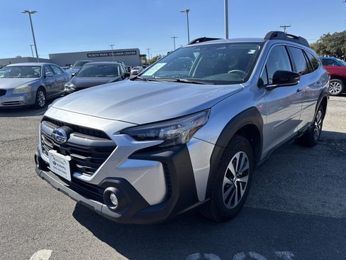 Certified 2024 Subaru Outback Premium image 7