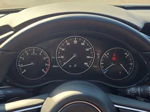 Used 2025 MAZDA MAZDA3 Hatchback w/Premium Plus Pkg image 18