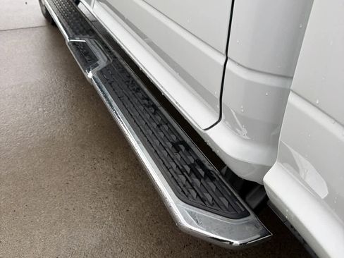 Used 2024 RAM 3500 Big Horn AWD/4WD image 11