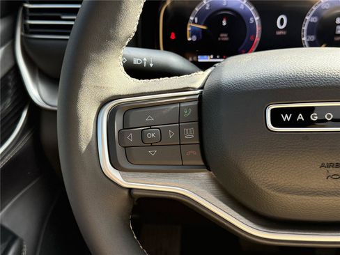 New 2025 Jeep Wagoneer L Series II AWD/4WD image 22