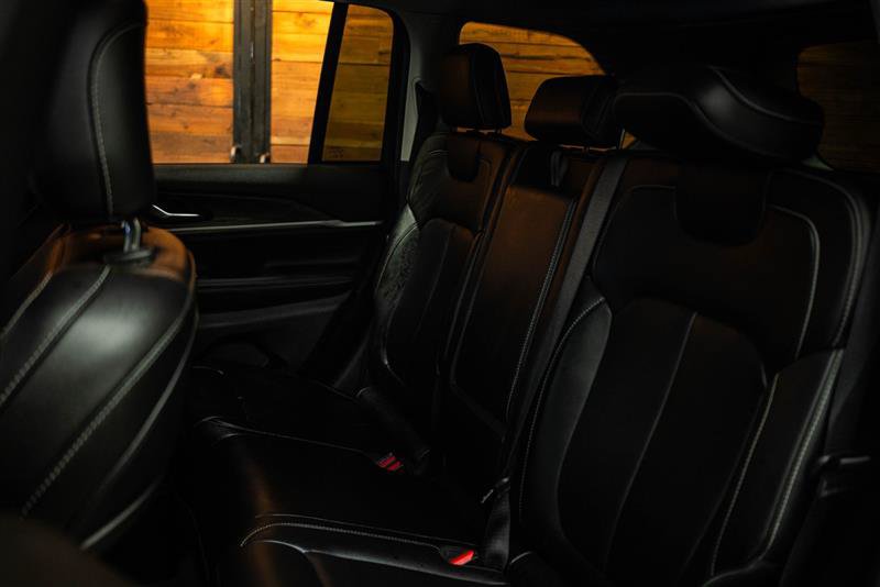 Used 2022 Jeep Grand Cherokee Limited 4xe AWD/4WD image 9
